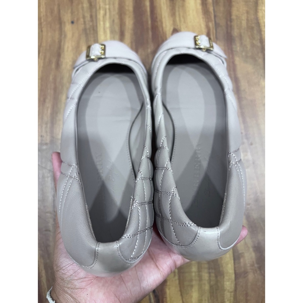 Burberry Taupe Quilted Leather Buckle Ballet Flats Gold Hardware Shoes US 7 - Picture 12 of 12
